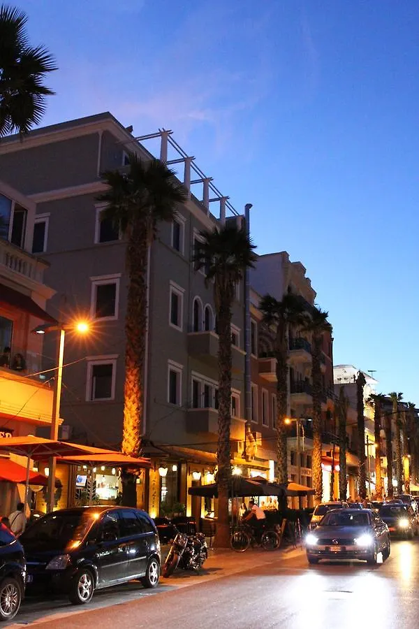 Amfiteatri Boutique Hotel Durres 4*,